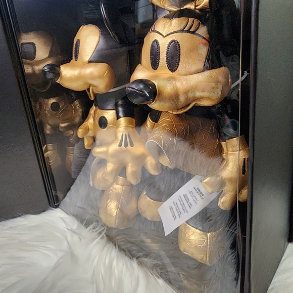 Mickey and Minnie Mouse Plush Set – Walt Disney World 50th Anniversary - Picture 6 of 9